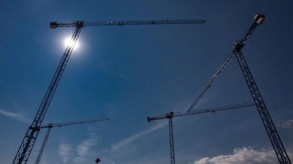 Октомврийска спирачка в строителството, но не и в цените - спадът от 1,1% заплашва предлагането през 2026