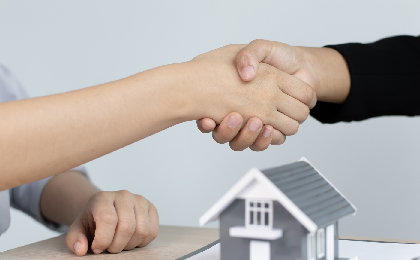 Нова бариера пред сделките: 1 от 6 продавачи блокира пред нотариус заради дългове към НАП – ето как купувачи и инвеститори да затворят имот без забавяне