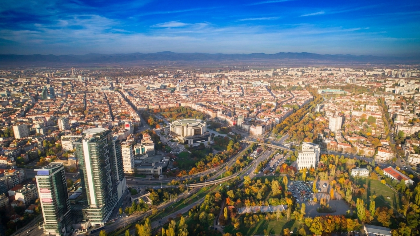 Q1 2026 удря спирачки на имотния пазар: сделките в София, Пловдив, Варна и Бургас рязко надолу, ипотеките държат фронта